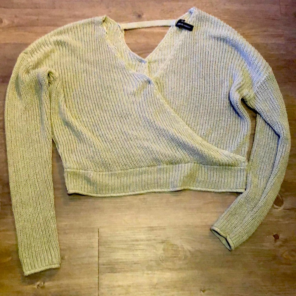 Moon and Madison Women sz M crop sweater